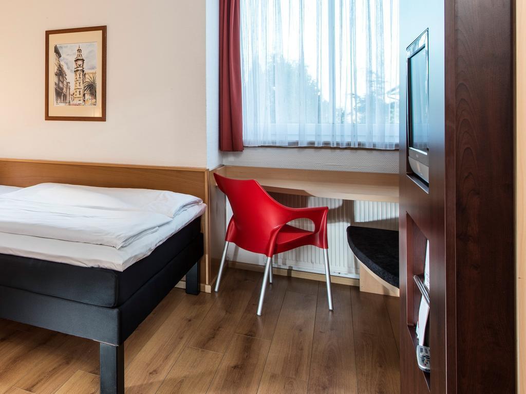 Ibis Hotel אייזנבאך חדר תמונה